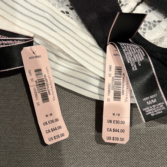 NWT 2 Victoria’s Secret Bralettes M - Picture 3 of 6